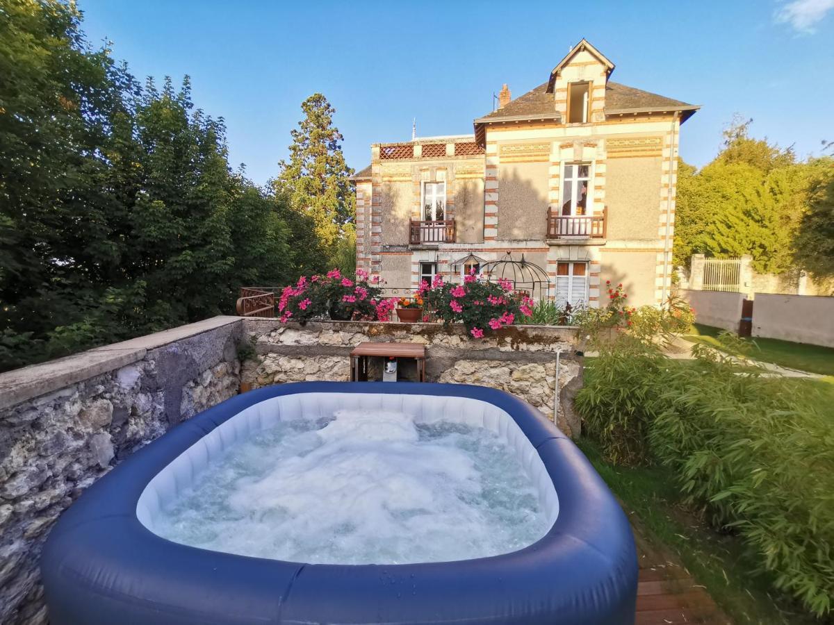 Amalouyse Studio De Charme Au Coeur Des Chateaux De Loire 몬트리오스수르로아 외부 사진